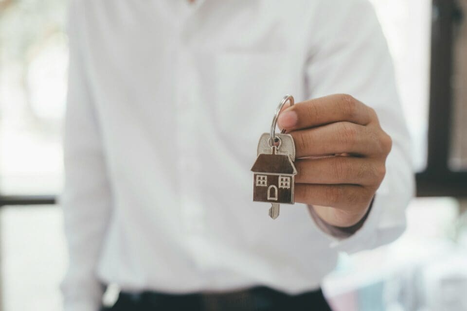 Why a Real Estate Agent Can Help You Buy